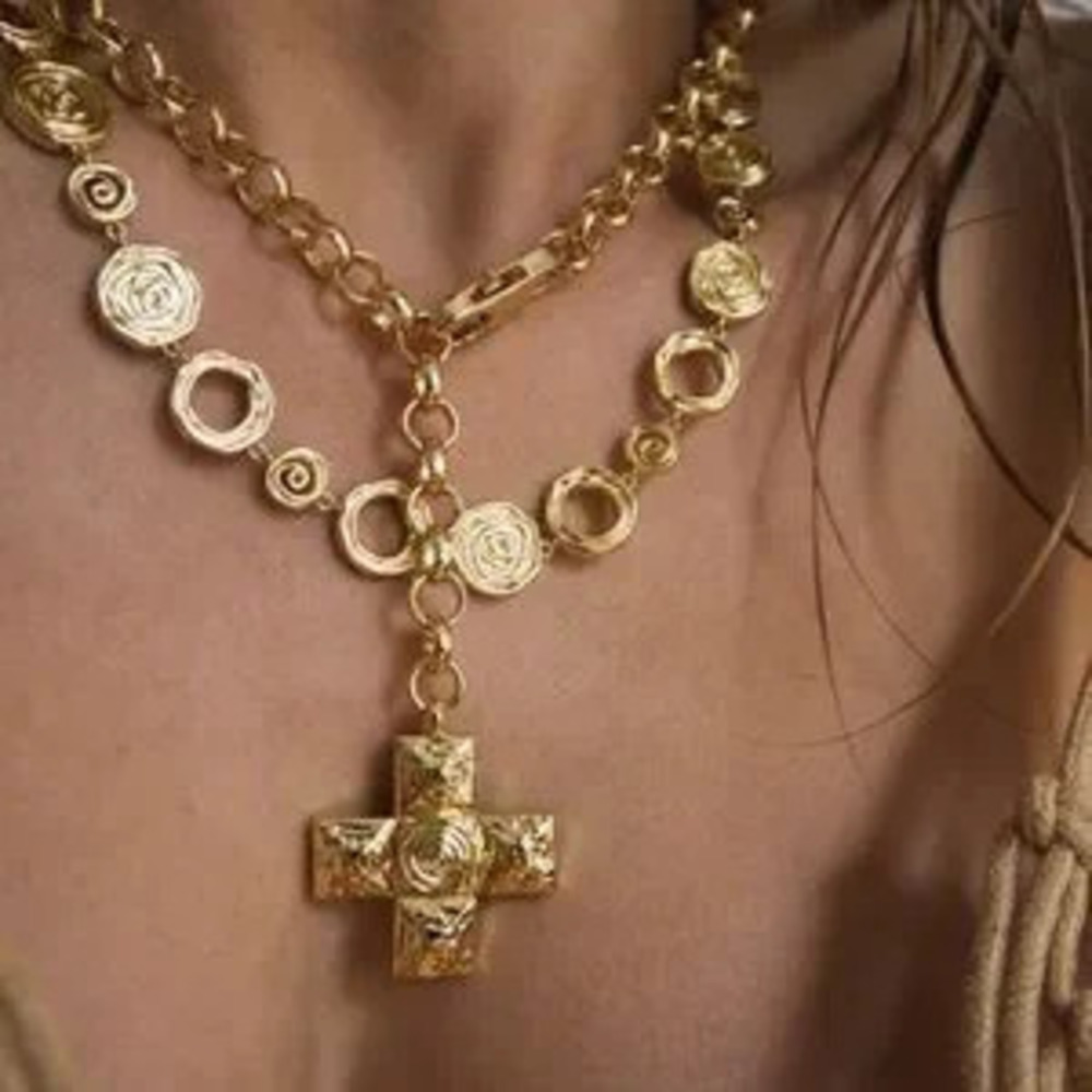 Vintage cross necklace N821